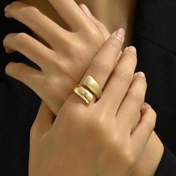 Gold-Colored Preppy Women's High-End Metal Open Bangle Bracelet - Picture 11 of 13